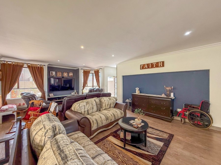 3 Bedroom Property for Sale in Xanadu Nature Estate North West